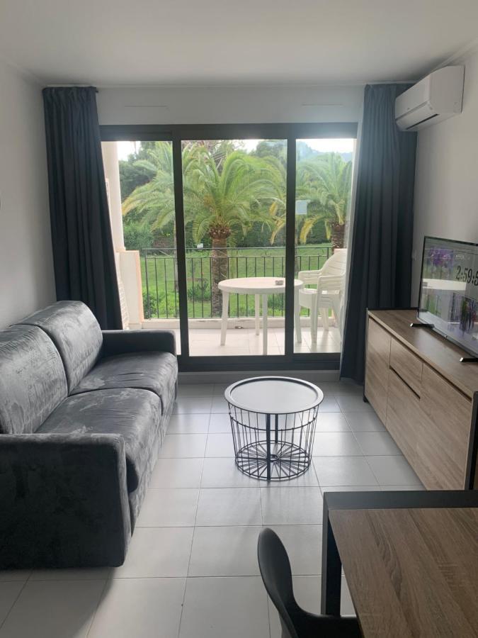 Appartement Agreable En Bord De Mer Вильфранш-сюр-Мер Экстерьер фото
